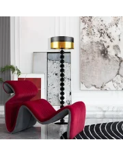Lampa podłogowa ze złotymi elementami w stylu glamour GIZA GLAM na stelażu wykonanym z kul
