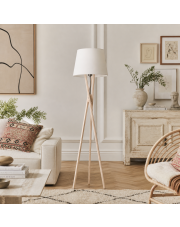 Biała lampa stojąca na drewnianej podstawie ANDORA lampa podłogowa  na trójnogu w stylu minimalistycznym